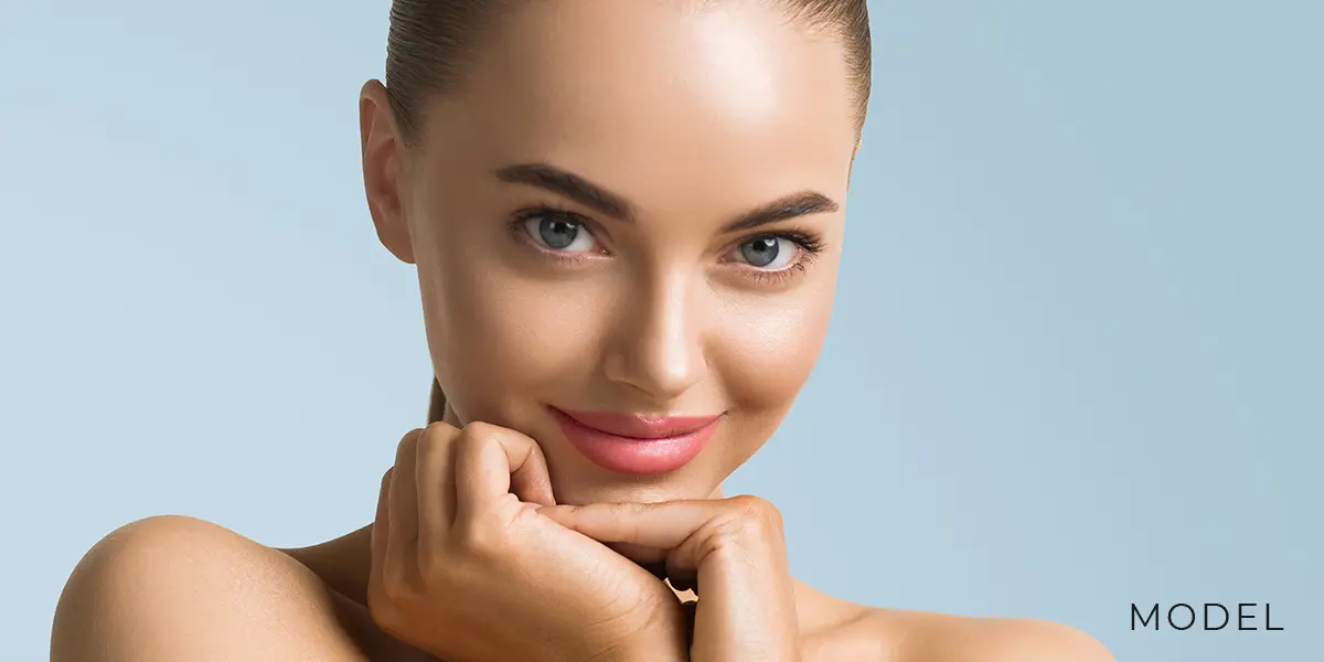 Model Showing Her Sultry Eyes