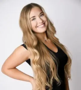 Rhiannon Rupkey headshot