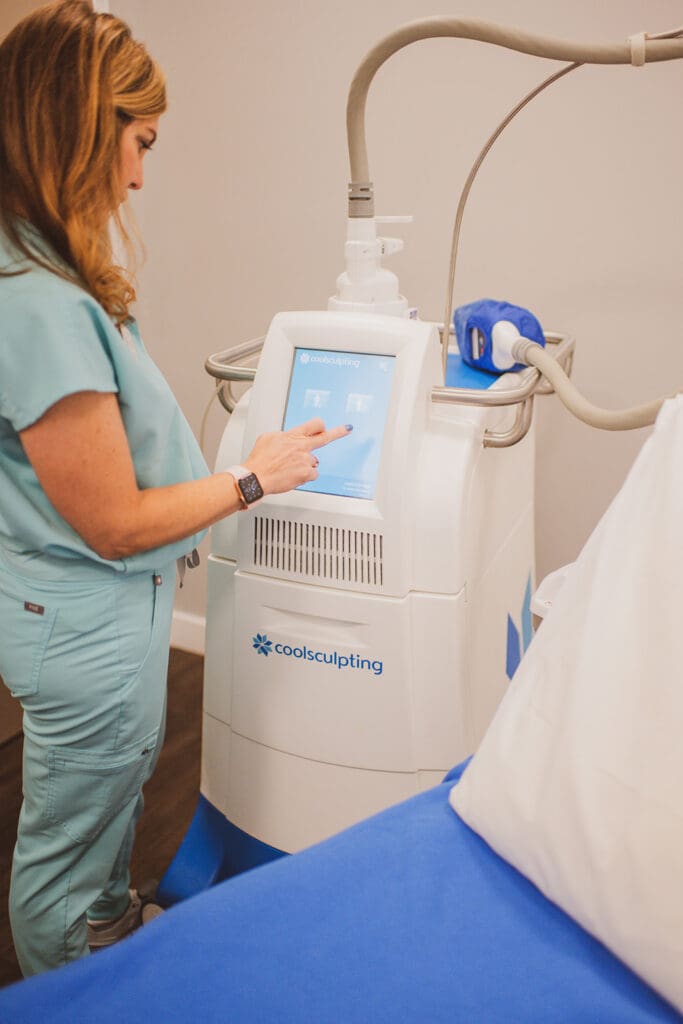 What is Coolsculpting? An In-Depth Guide for 2026 3 BodyLase CoolSculpting Elite machine
