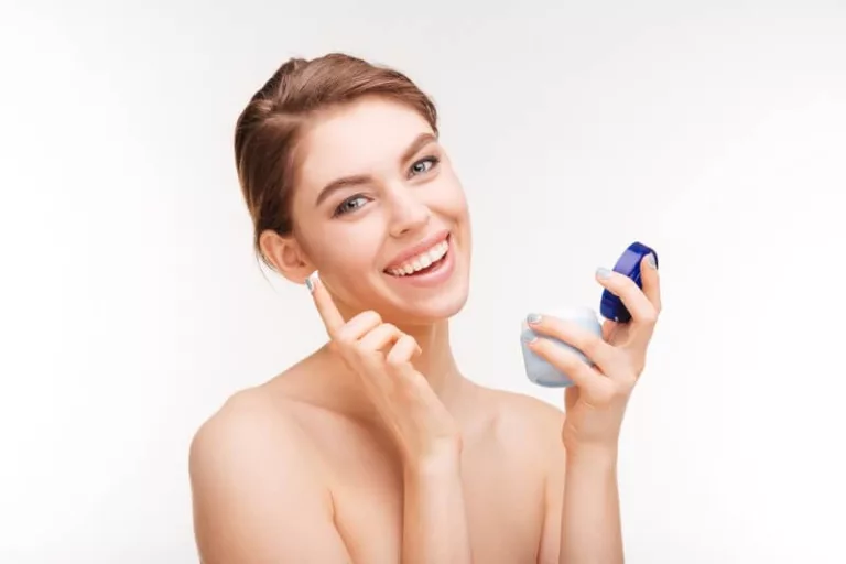 Why Retinol Is A Must In Your Skincare Routine