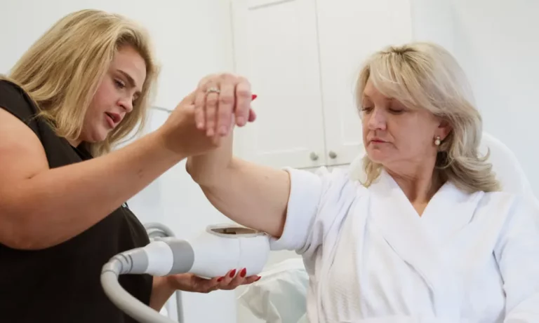 Lose Belly Fat With Coolsculpting Treatments This Summer—Here’s How